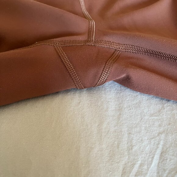 Brown Lululemon leggings - Picture 4 of 4